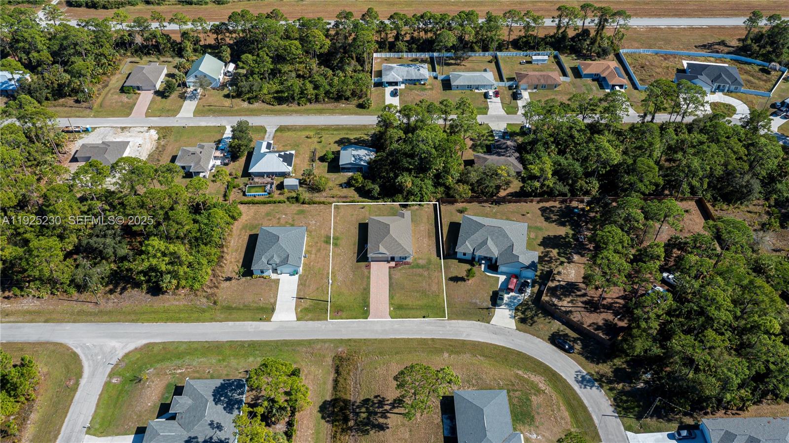 6058 S Moss Circle, LaBelle, FL 33935 photo 4