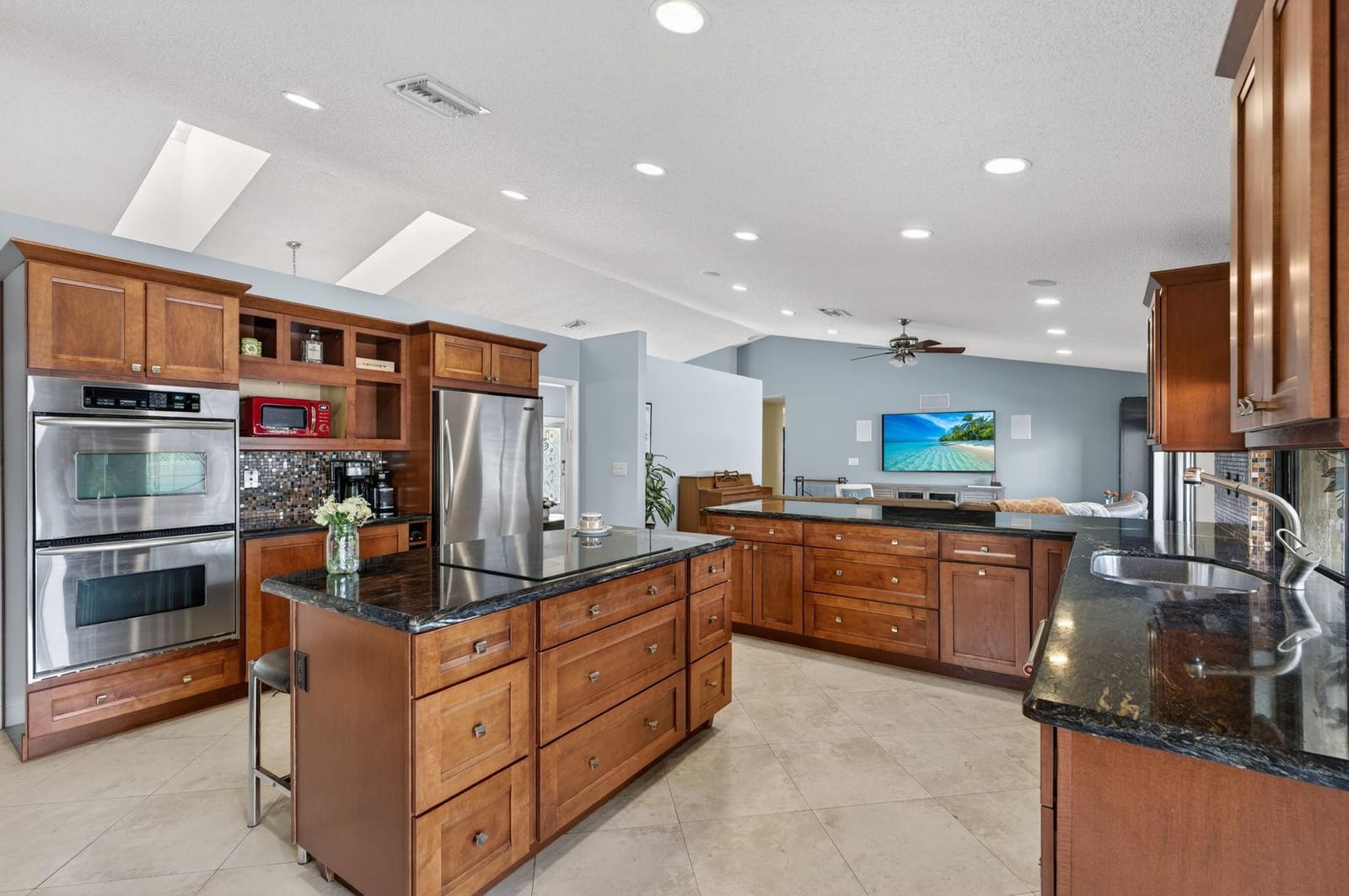 1860 NW 113th Way — photo 4