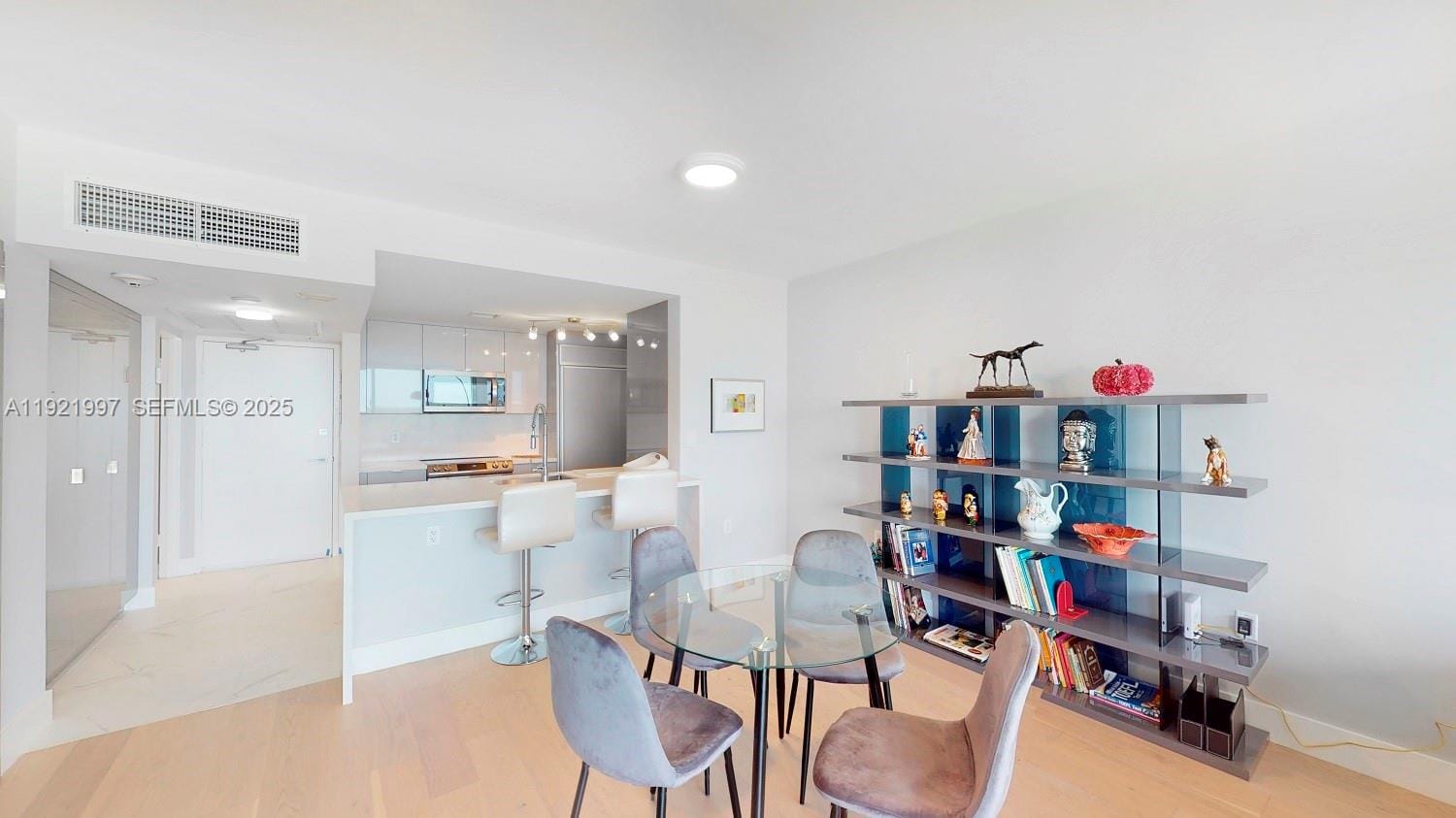 10275 Collins Avenue 724, Bal Harbour, FL 33154 photo 2