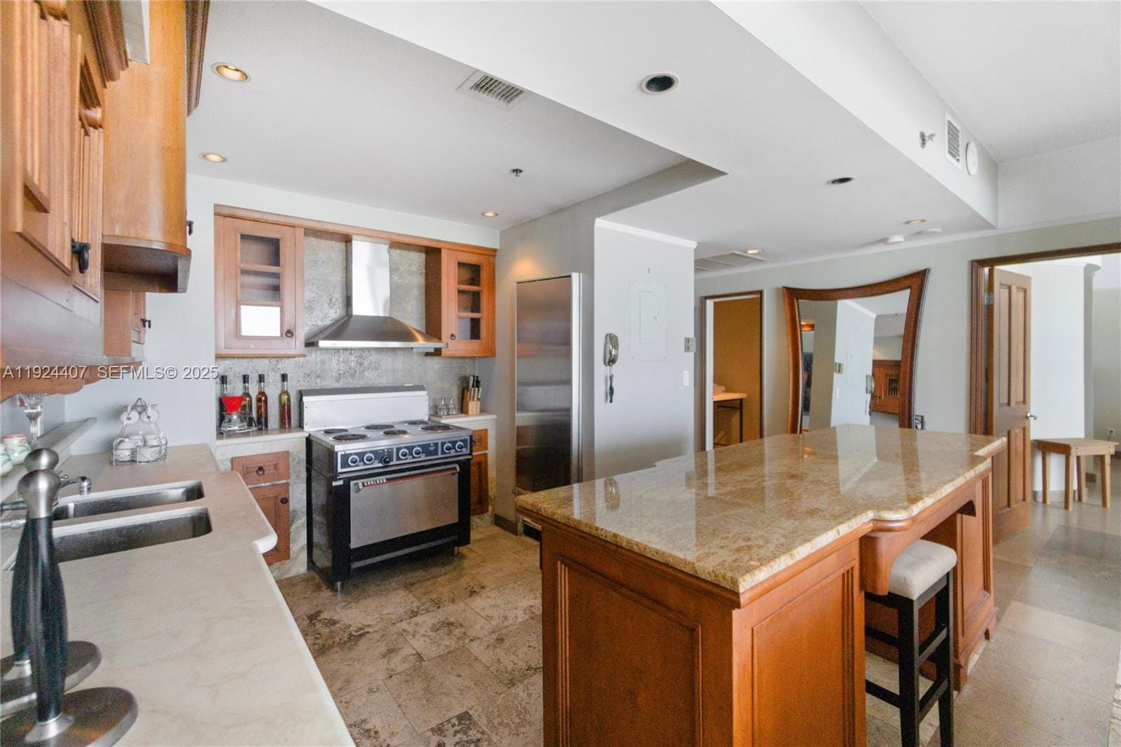 100 Lincoln Road PH8, Miami Beach, FL 33139 photo 11