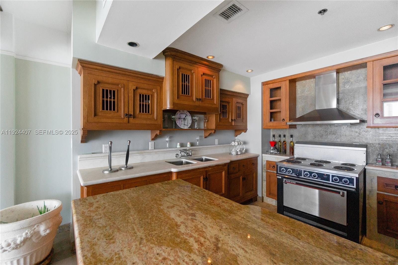 100 Lincoln Road PH8, Miami Beach, FL 33139 photo 9
