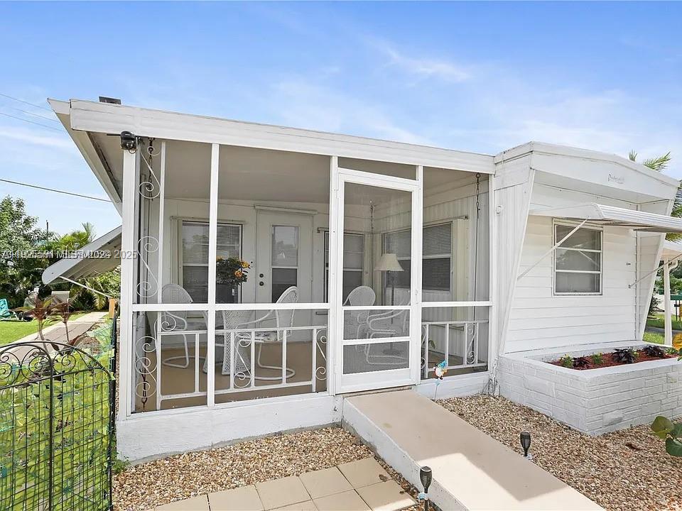 8616 SW 16th Place, Davie, FL 33324, Davie