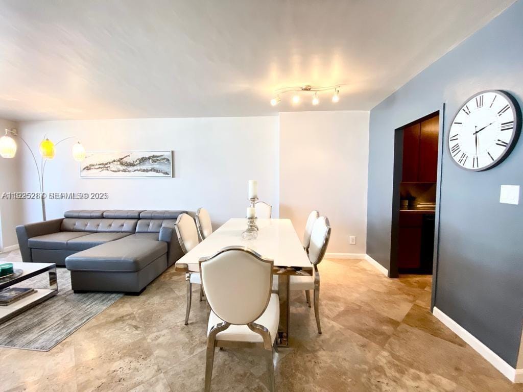 100 Lincoln Road 608 — photo 2