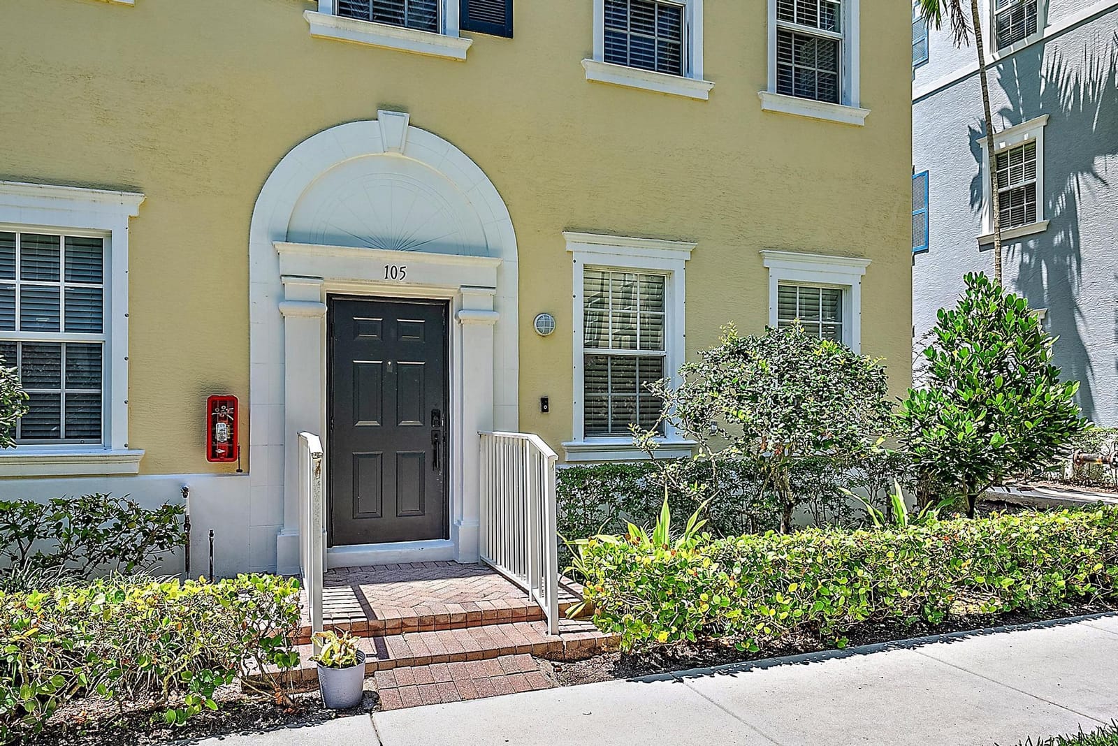 107 Pond Apple Lane 105, Jupiter, FL 33458 photo 4