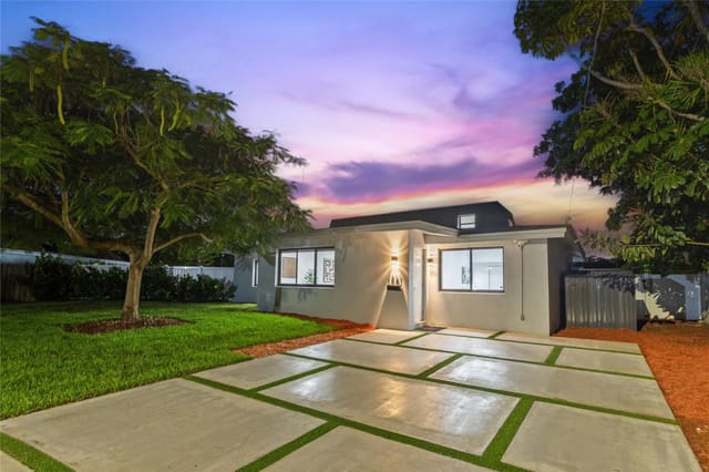 1561 SW 23rd Avenue, Fort Lauderdale, FL 33312