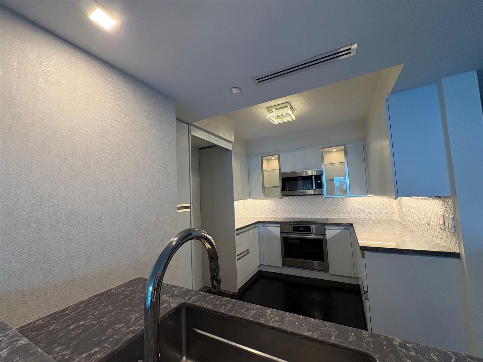 10 Venetian Way 502, Miami Beach, FL 33139 photo 15