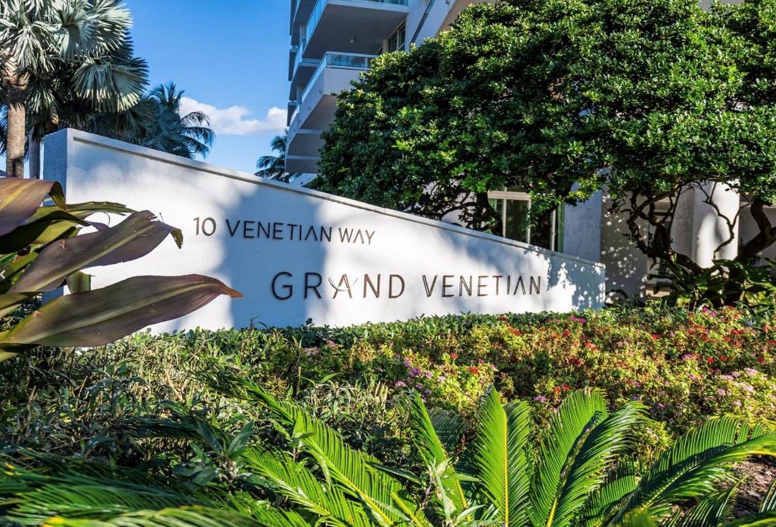 10 Venetian Way 502, Miami Beach, FL 33139