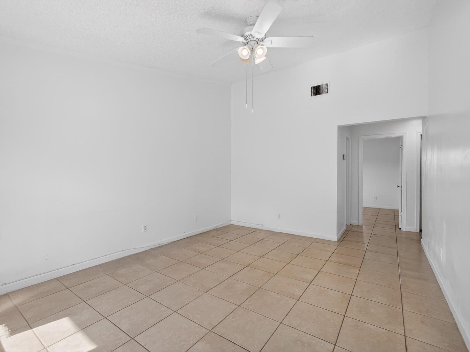 2548 Ida Way — photo 5