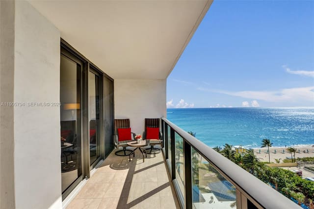 2301 S Ocean Drive 907, Hollywood, FL 33019