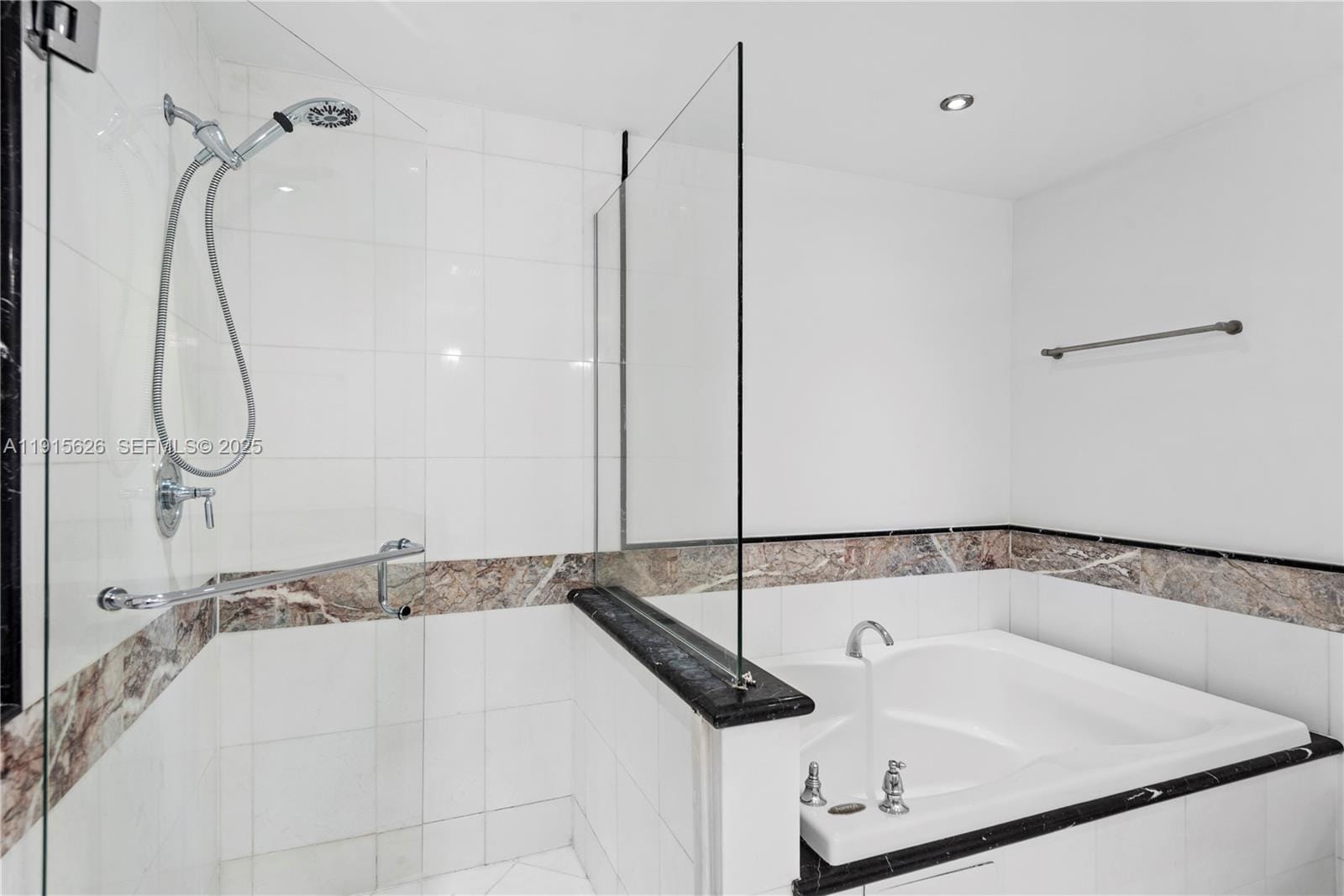 540 West Avenue 413, Miami Beach, FL 33139 photo 24