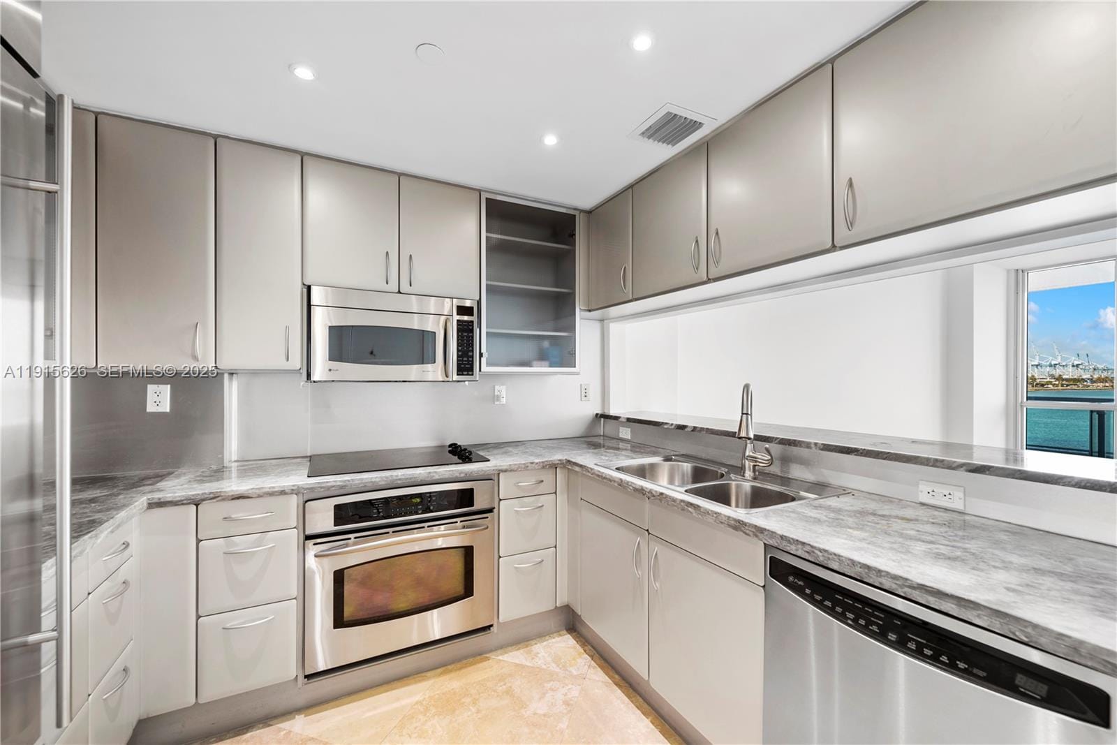 540 West Avenue 413, Miami Beach, FL 33139 photo 8