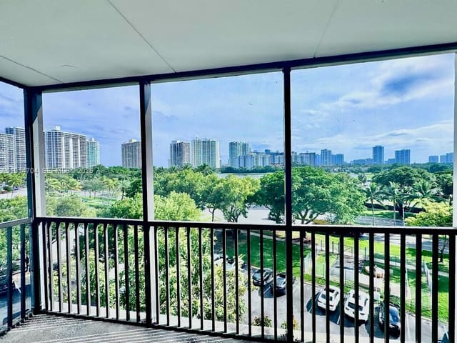3475 N Country Club Drive 610, sold in Ensenada Condo Bldg E-Ii, Aventura, FL