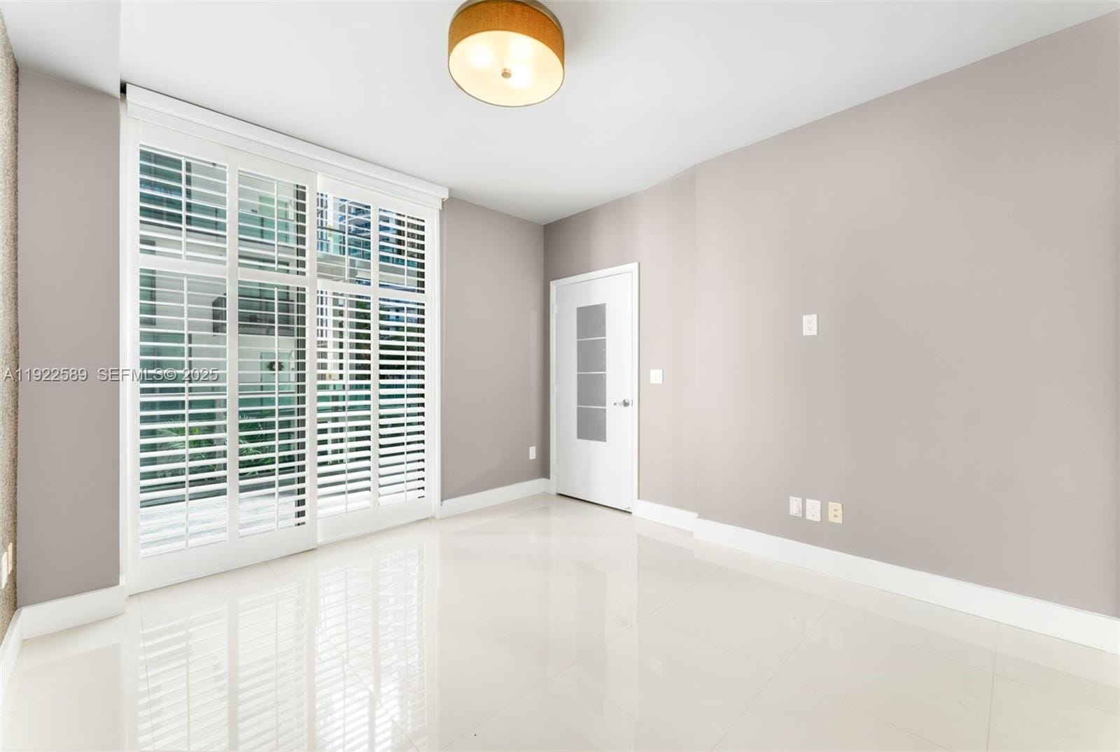 6000 Collins Avenue 330, Miami Beach, FL 33140 photo 13
