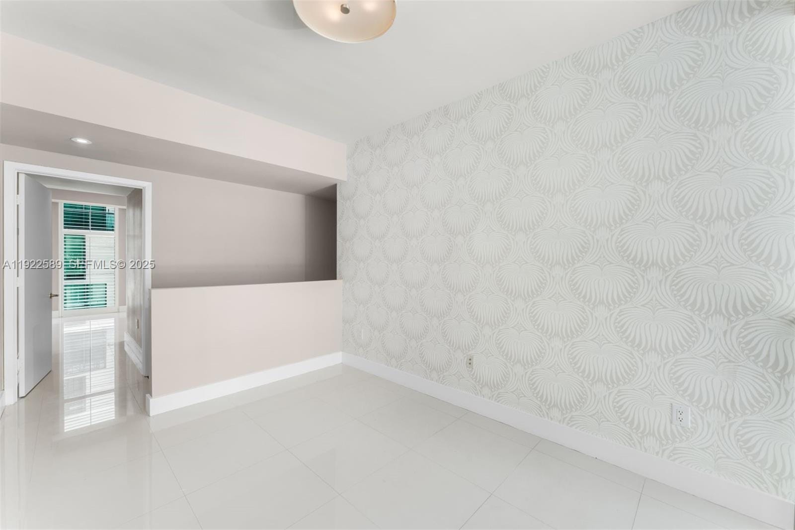 6000 Collins Avenue 330, Miami Beach, FL 33140 photo 17