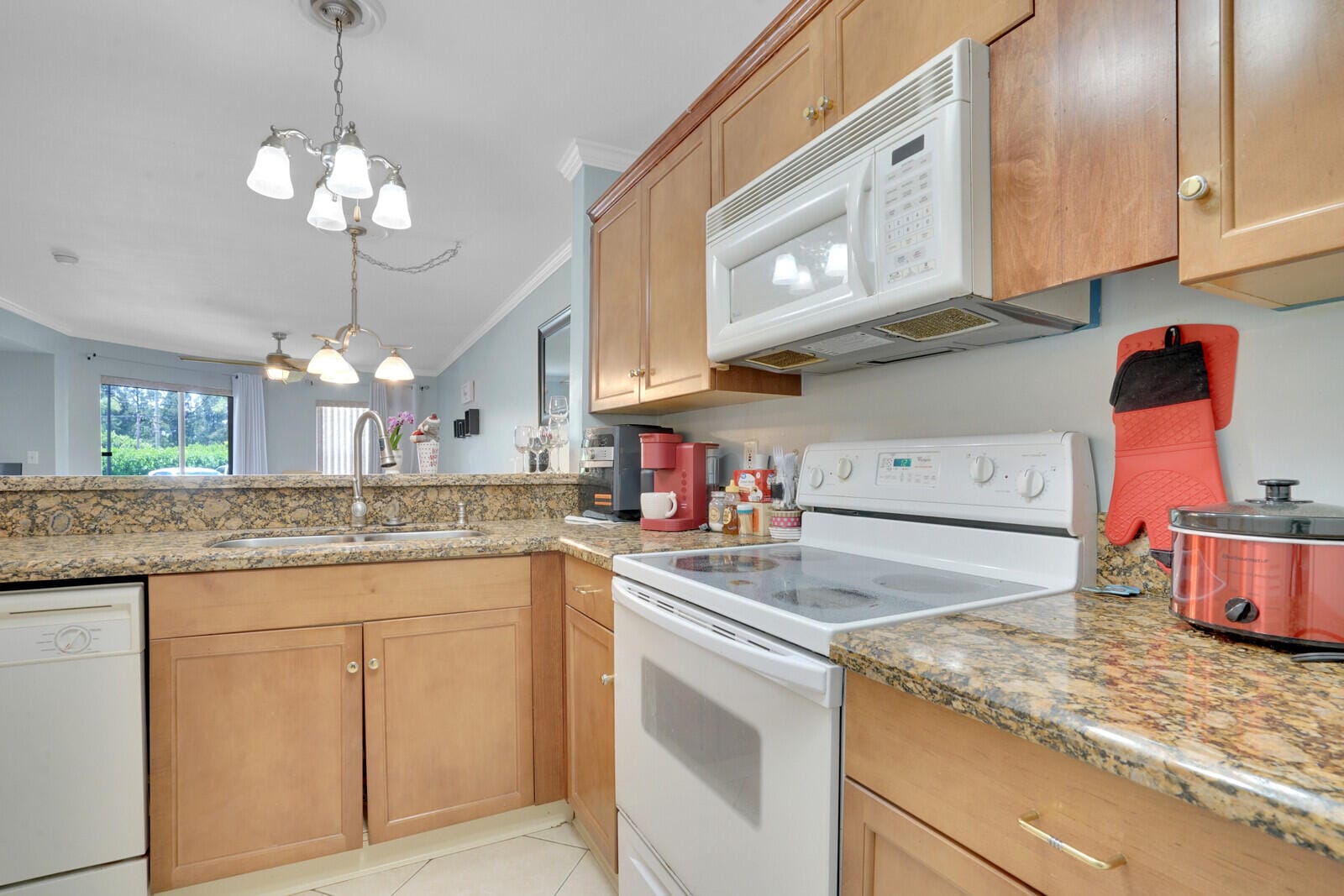 4855 Via Palm Lakes 902 — photo 3