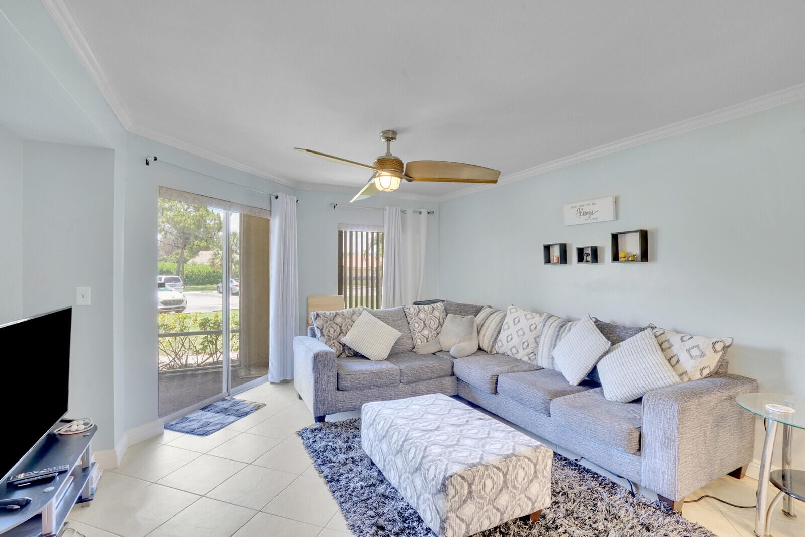 4855 Via Palm Lakes 902 — photo 10