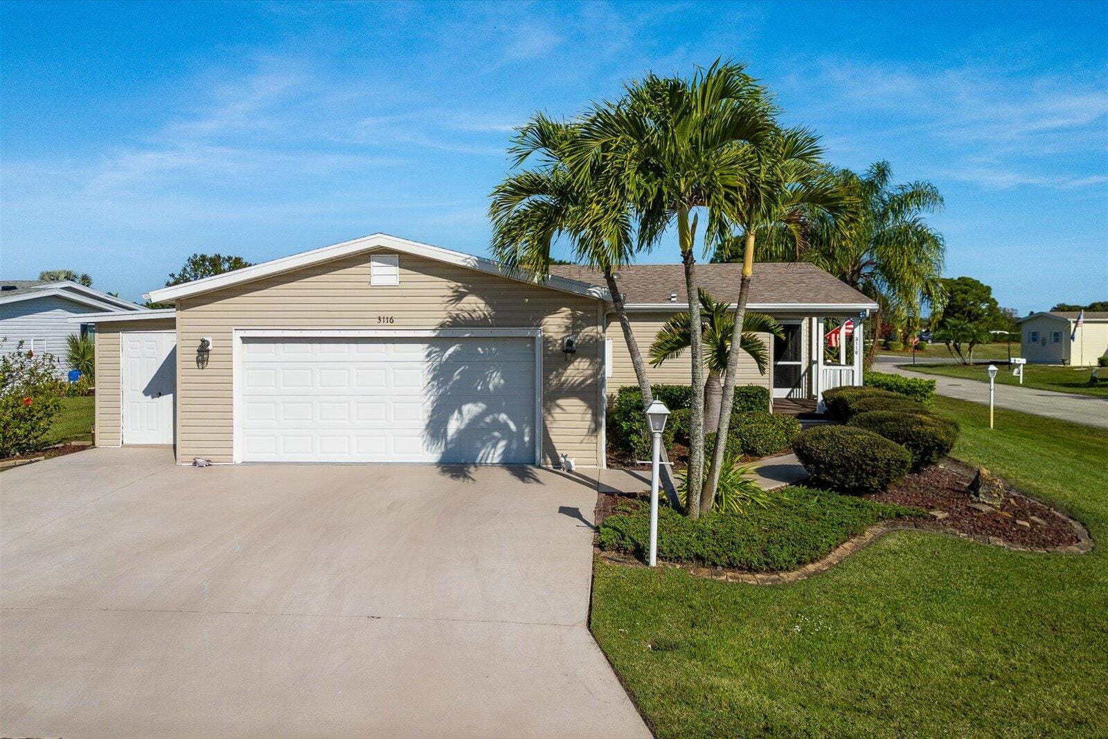 3116 8th Hole Drive, Port St. Lucie, FL 34952 photo 4