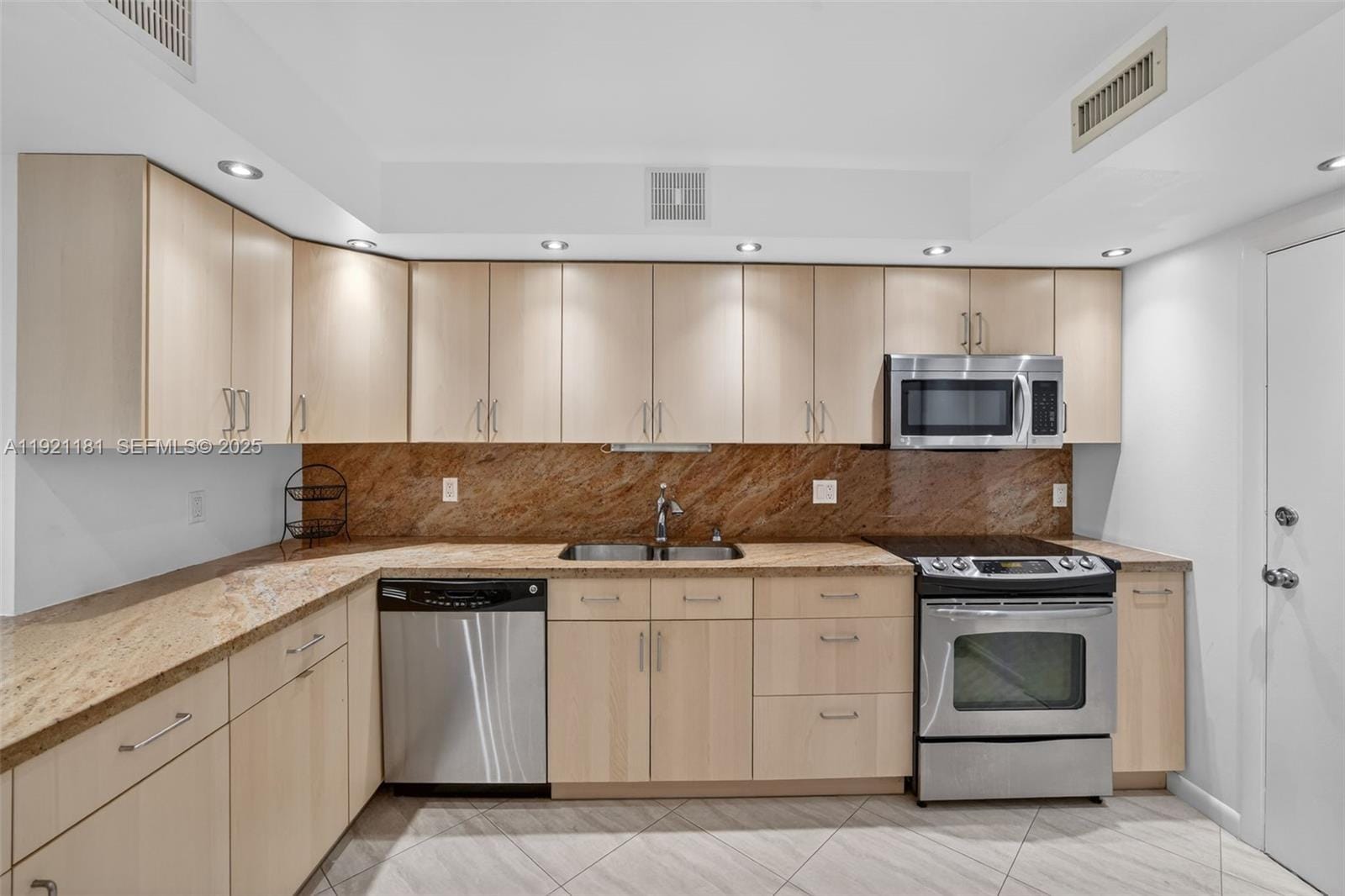 200 Diplomat Parkway 531 — photo 12