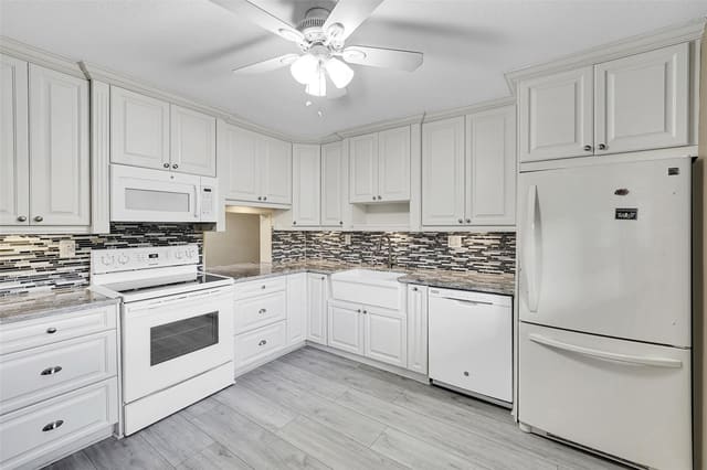 4950 E Sabal Palm Boulevard 302, Tamarac, FL 33319