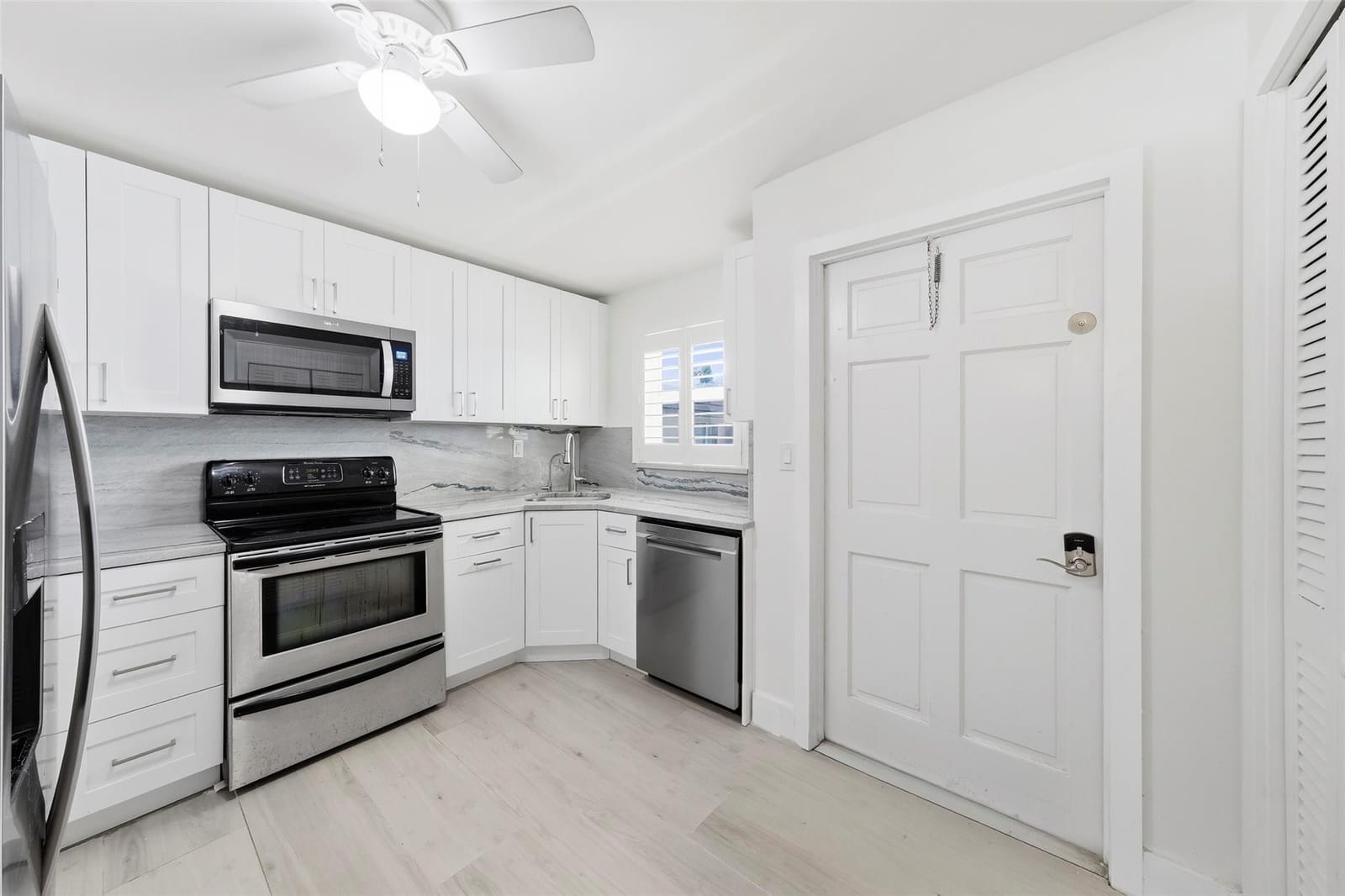 1450 N Riverside Drive 201, Pompano Beach, FL 33062 photo 17