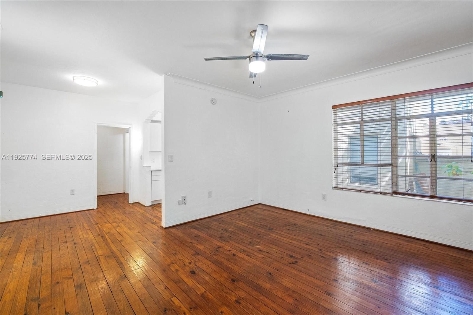 1611 Euclid Avenue 8 — photo 10
