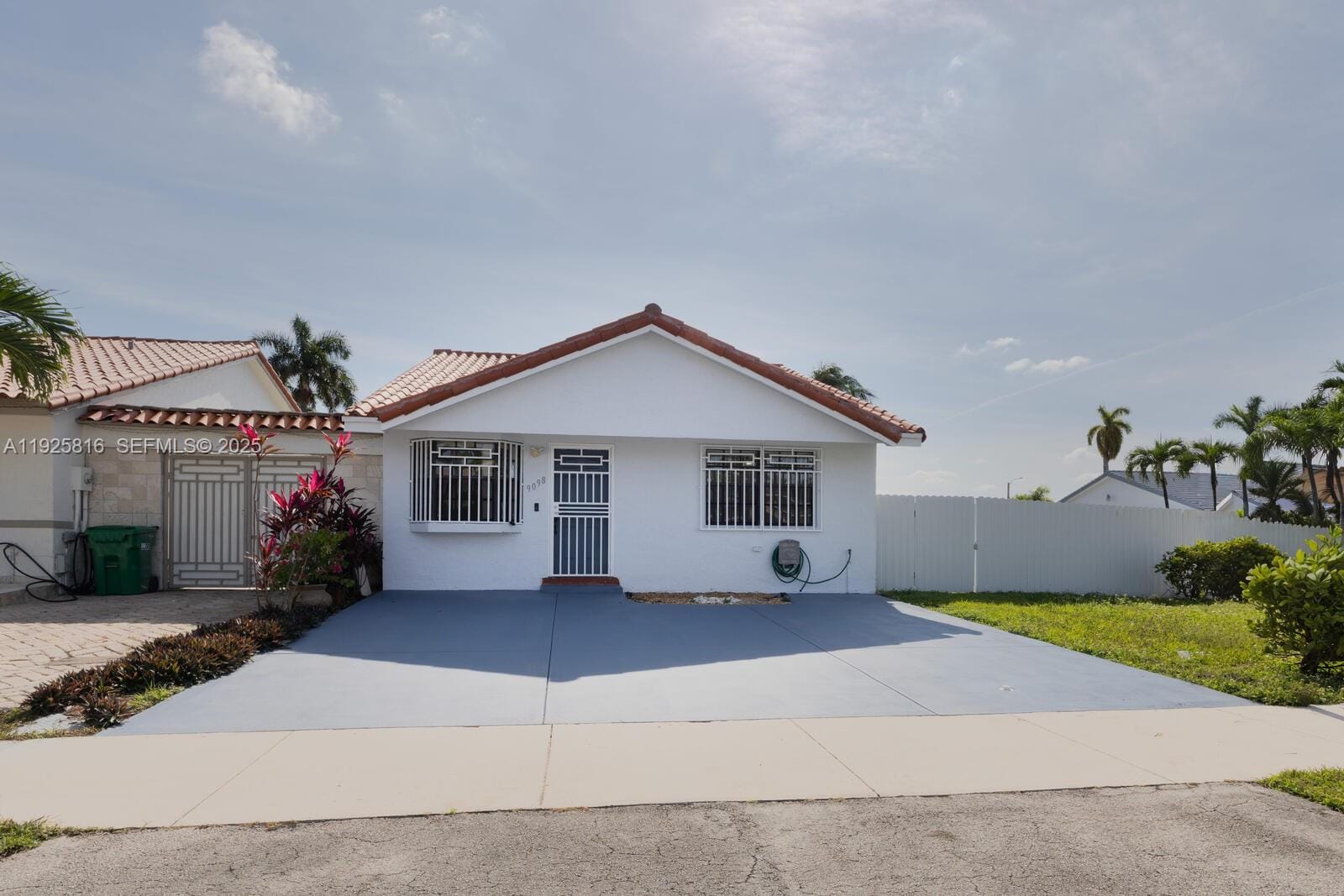9098 NW 114th Street, Hialeah Gardens, FL 33018