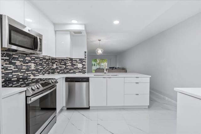 2303 Lucaya Lane E2, sold in Lucaya Village 1-C Condo, Coconut Creek, FL