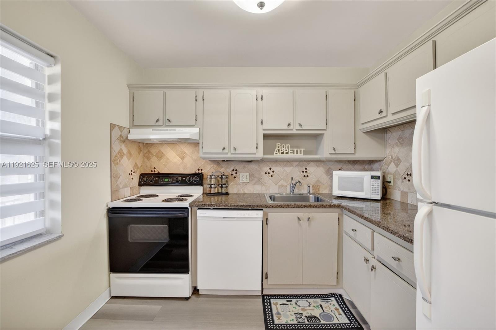 7817 Golf Circle Drive 301 — photo 12