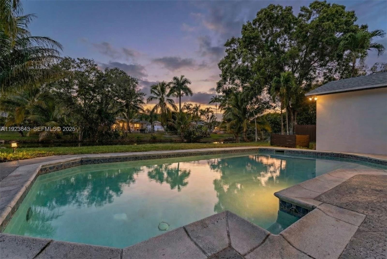 5037 SW 87th Terrace, Cooper City, FL 33328 photo 5