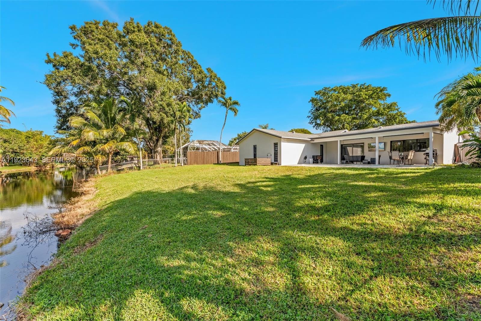 5037 SW 87th Terrace, Cooper City, FL 33328 photo 9