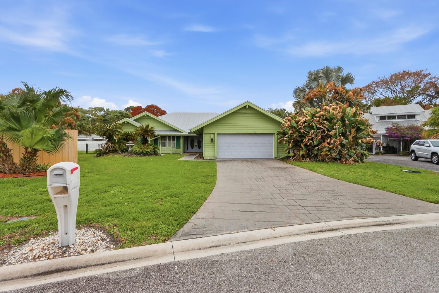 10340 SE Jupiter Narrows Drive — photo 2