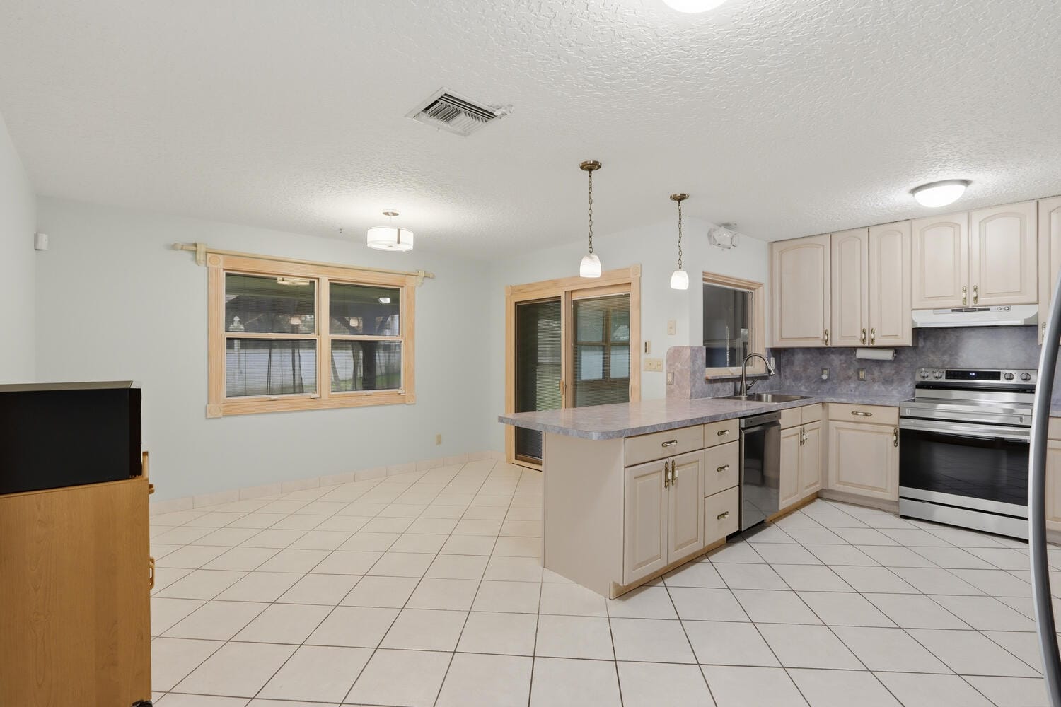 10340 SE Jupiter Narrows Drive — photo 11