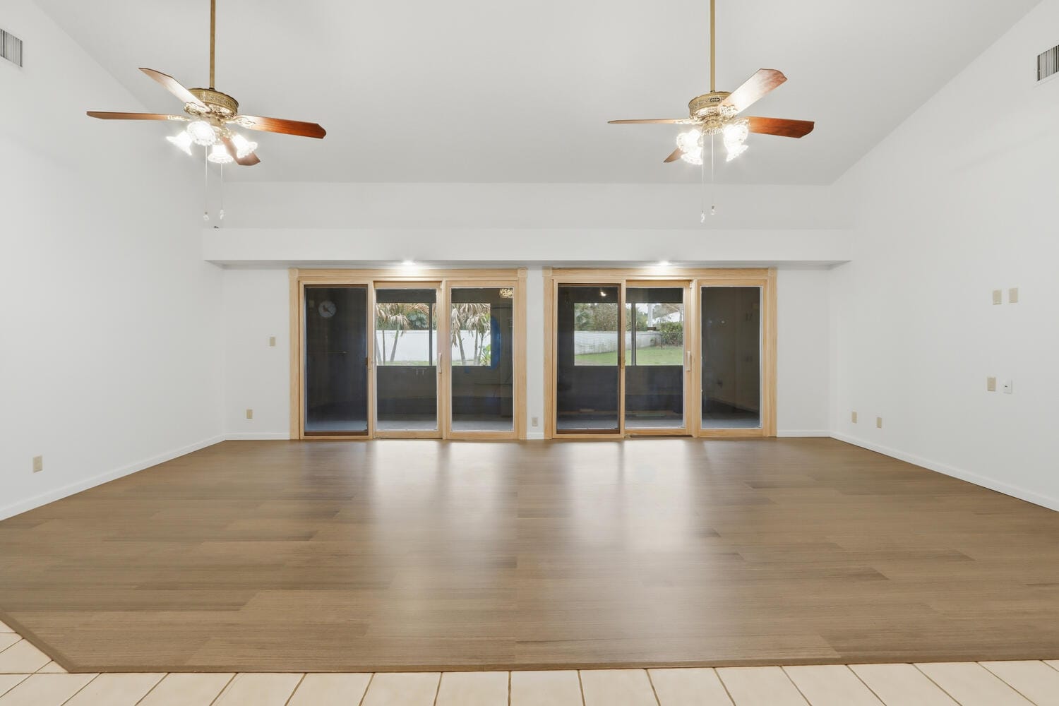 10340 SE Jupiter Narrows Drive — photo 4