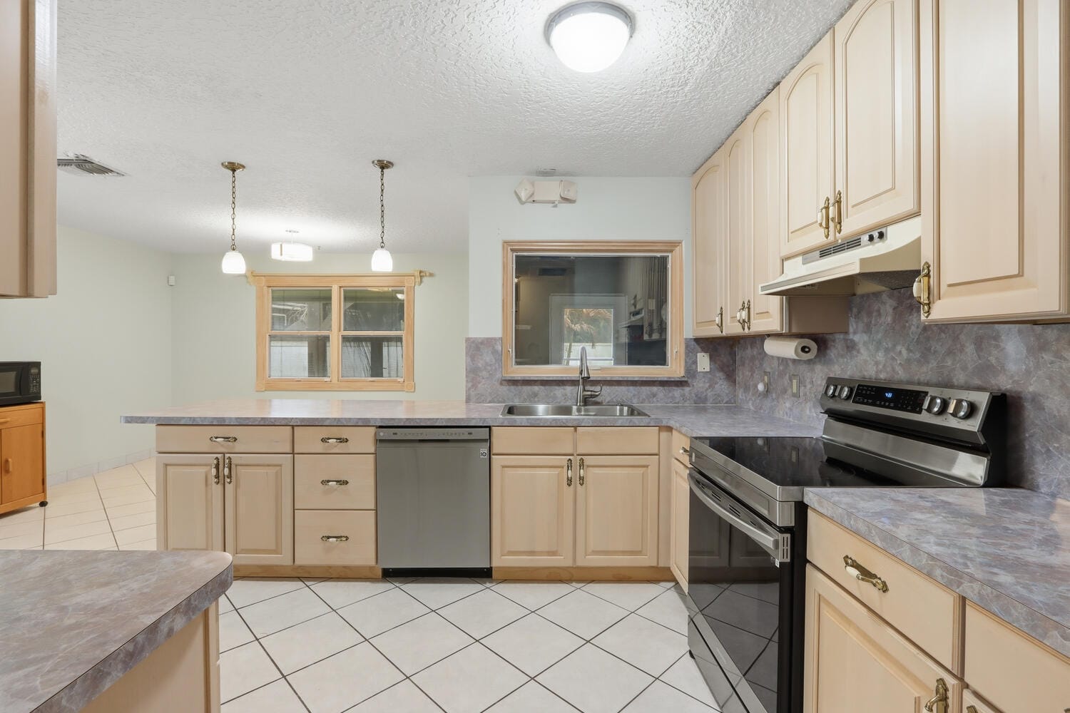 10340 SE Jupiter Narrows Drive — photo 9