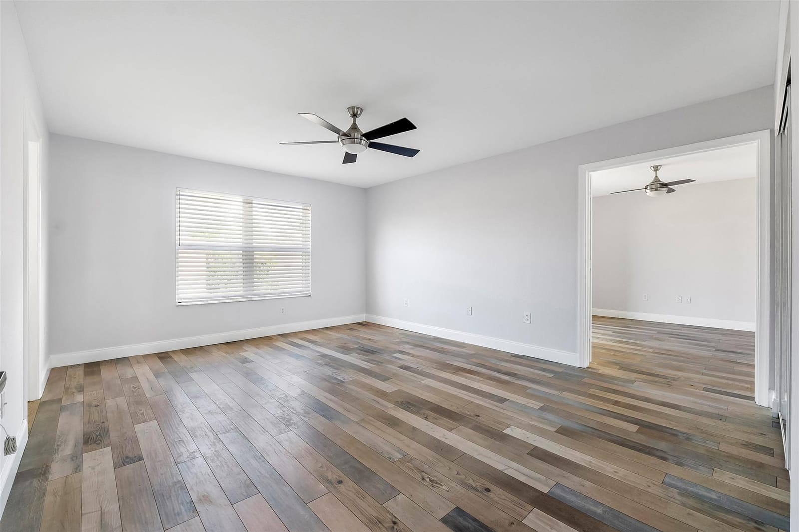 11571 NW 4th Manor — photo 11