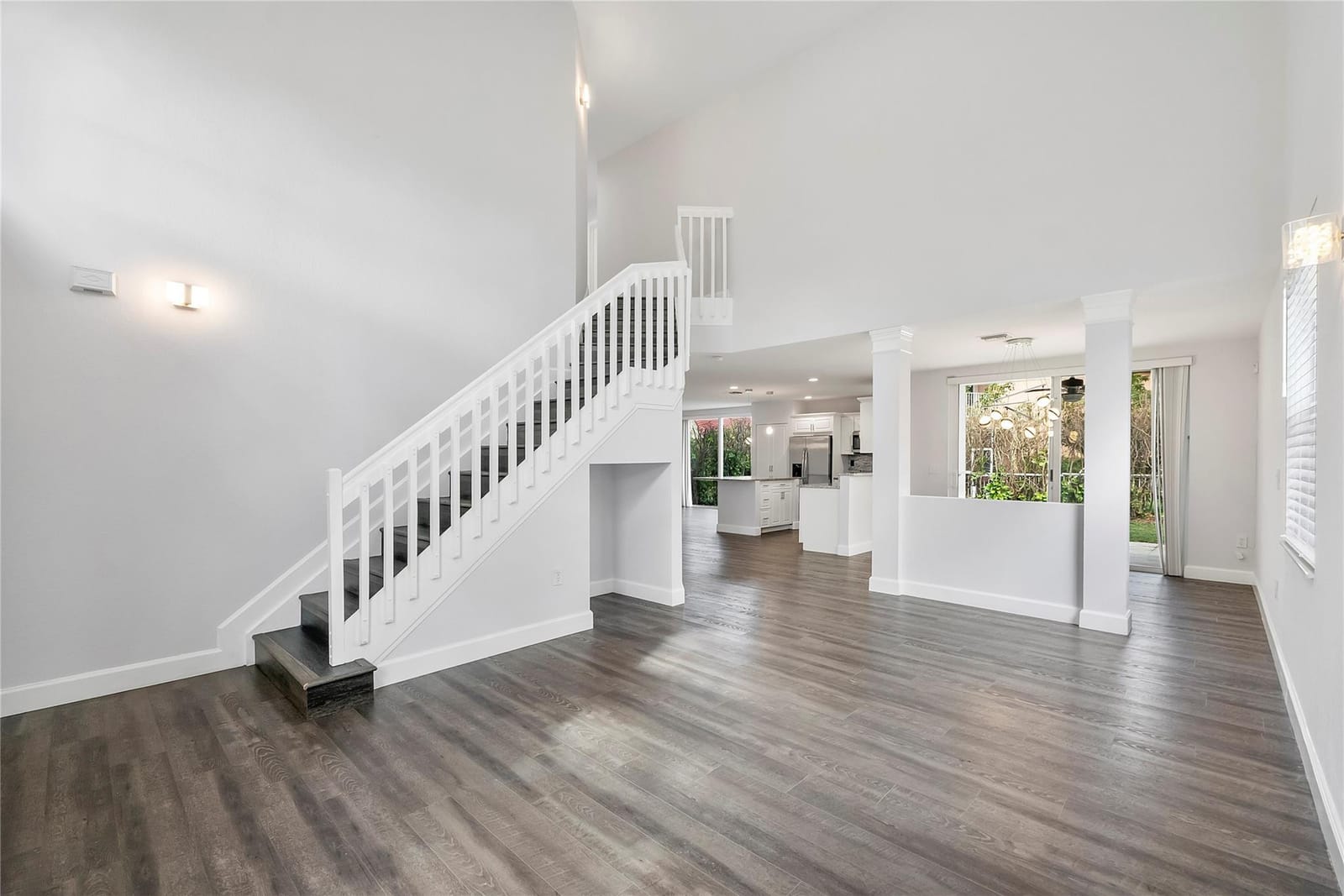 11571 NW 4th Manor — photo 3