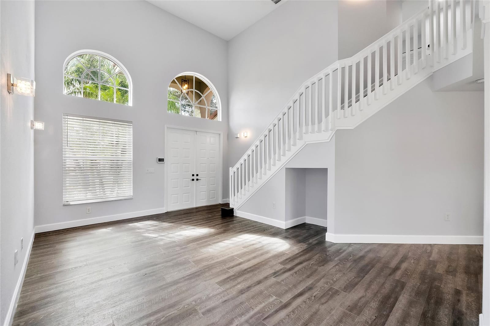 11571 NW 4th Manor — photo 5