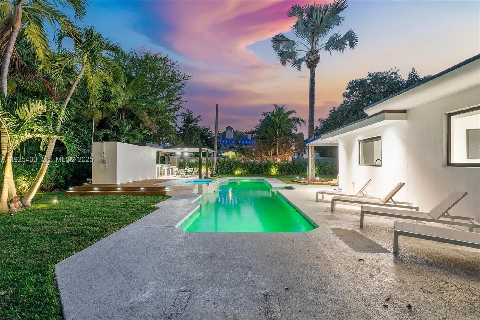 8825 NE 10th Avenue, Miami, FL 33138