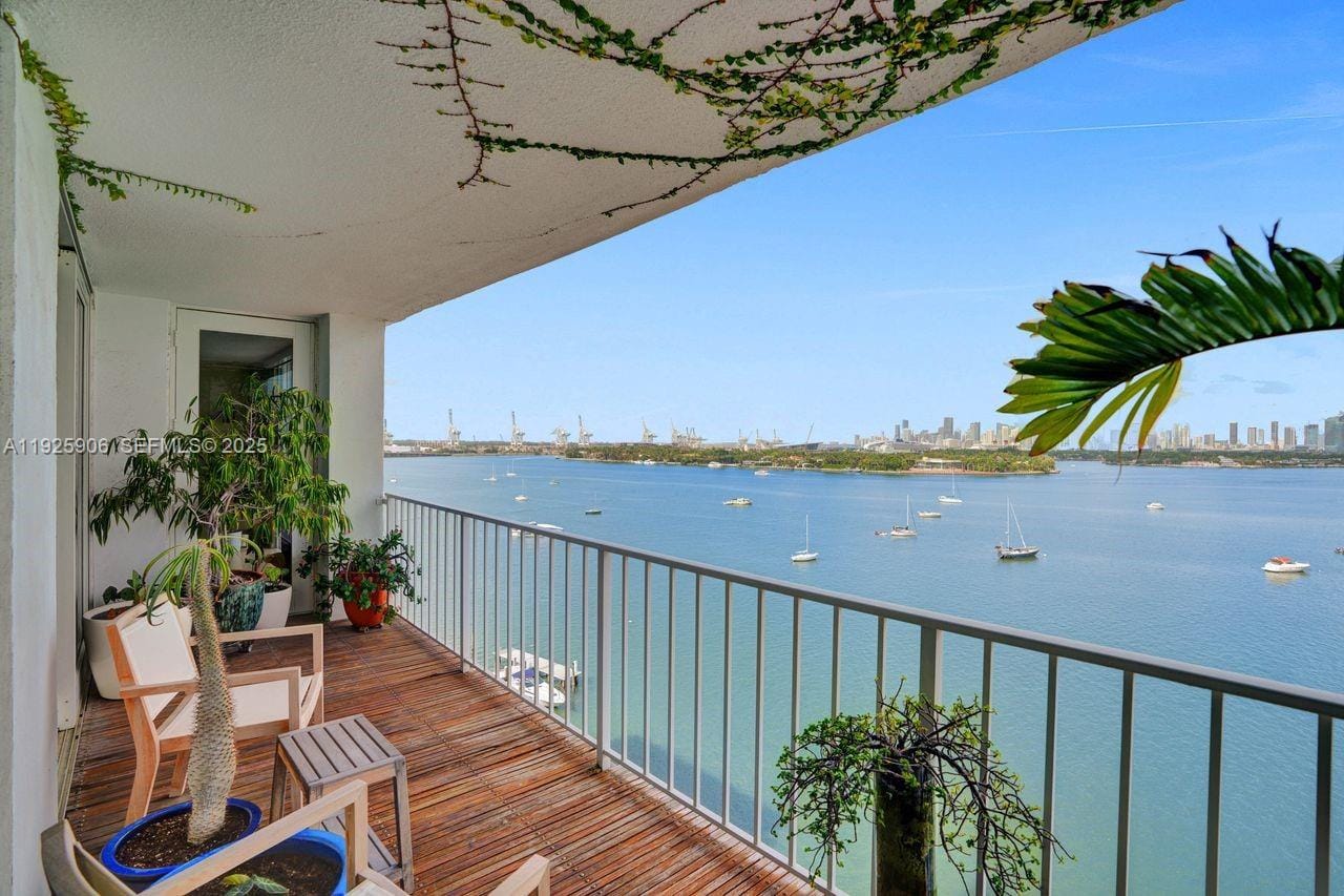 1228 West Avenue 1002, Miami Beach, FL 33139 photo 24