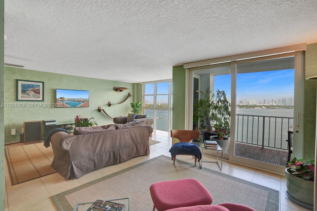1228 West Avenue 1002, Miami Beach, FL 33139 photo 8