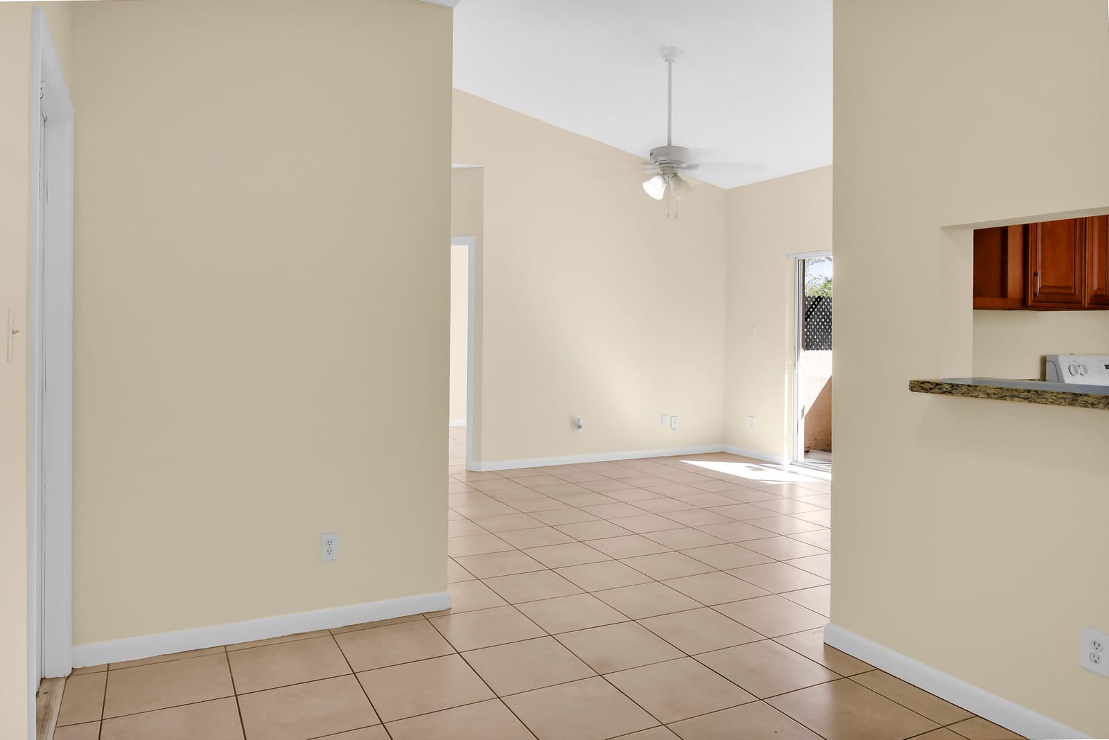 671 Cypress Lake Boulevard D21 — photo 2
