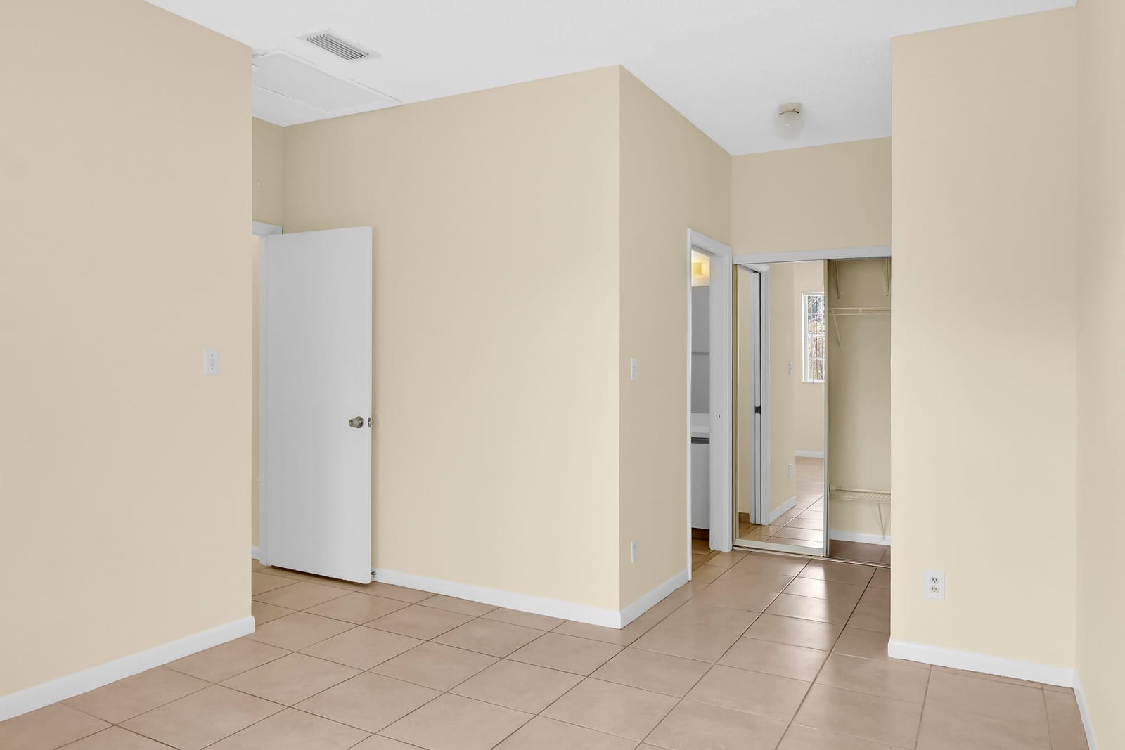 671 Cypress Lake Boulevard D21, Deerfield Beach, FL 33064 photo 18