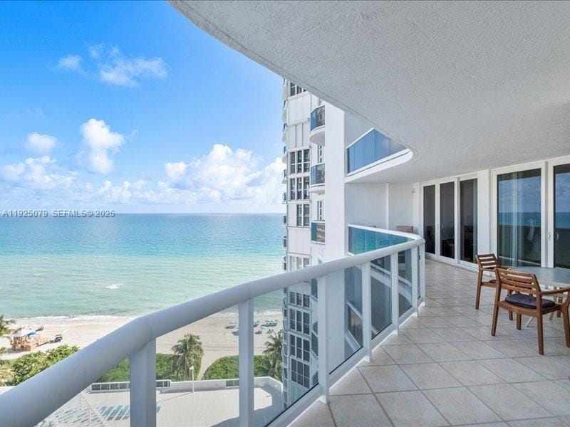 16711 Collins Avenue 1604, Sunny Isles Beach, FL 33160 photo 2