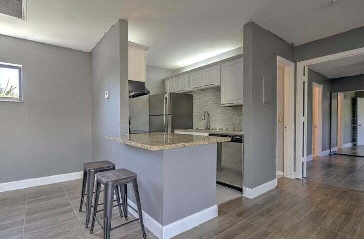 32 Crossings Circle H, Boynton Beach, FL 33435
