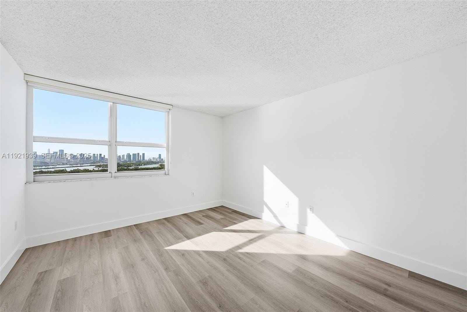 650 West Avenue 2209, Miami Beach, FL 33139 photo 29