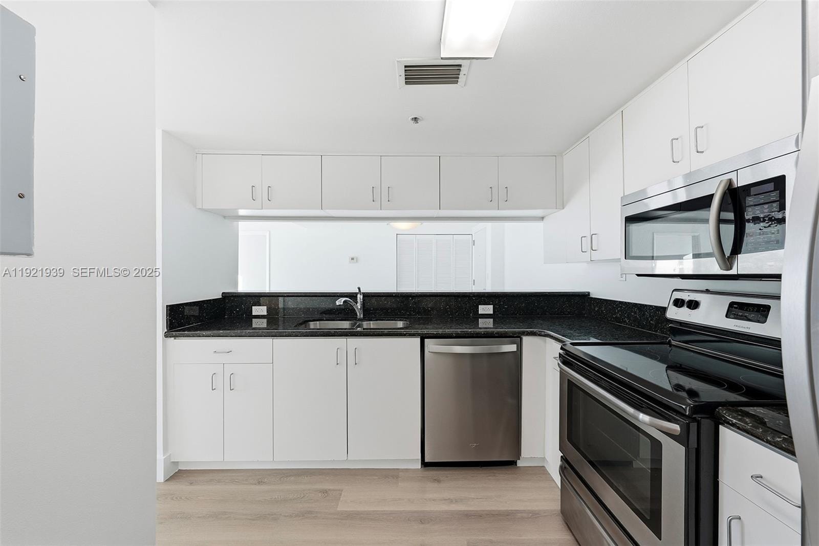 650 West Avenue 2209, Miami Beach, FL 33139 photo 7