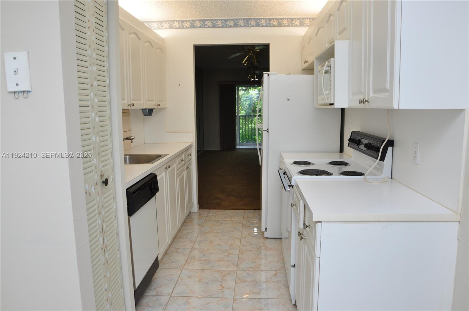 13000 SW 15th Court 411U — photo 3