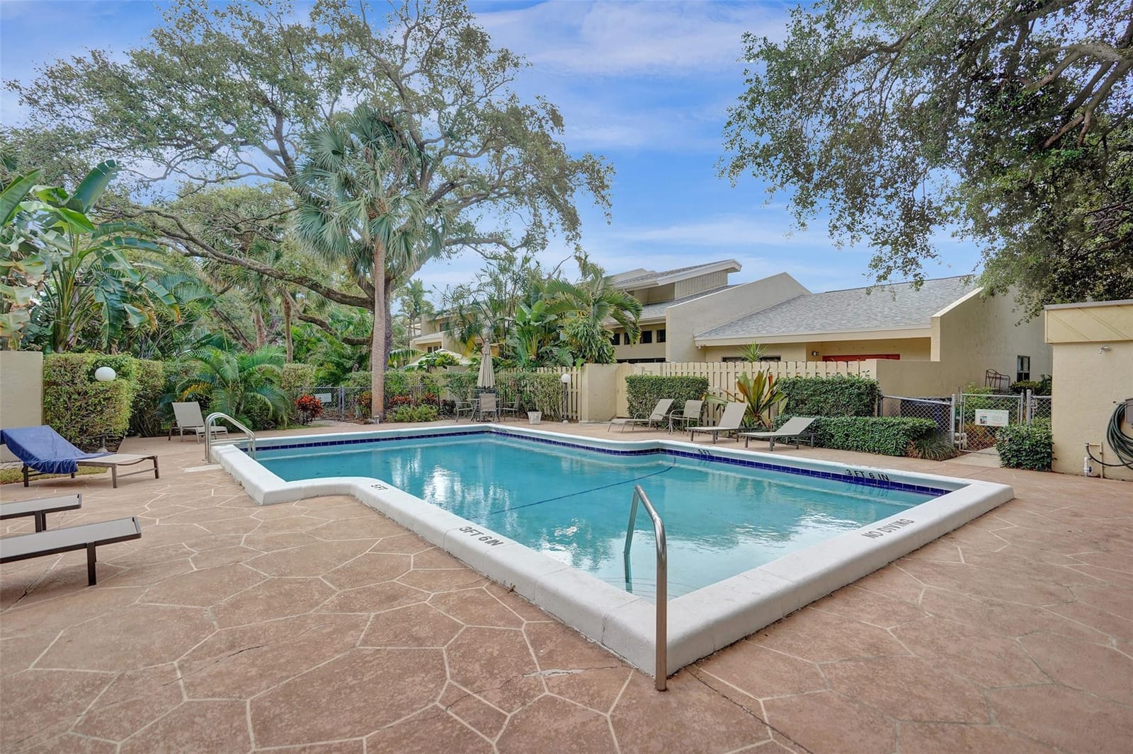 1400 NW 9th Avenue B-13 — photo 3