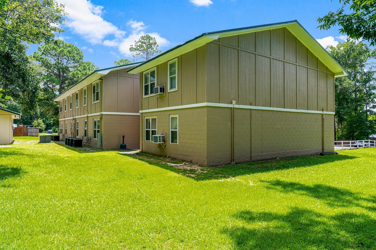872 Deer Wood Lane — photo 4