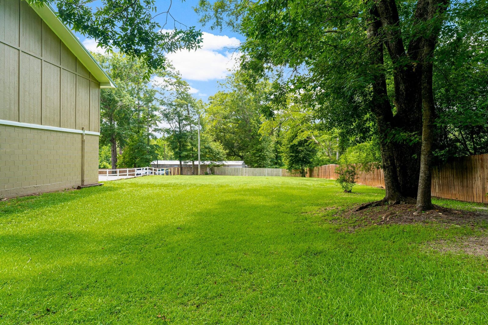 872 Deer Wood Lane — photo 6
